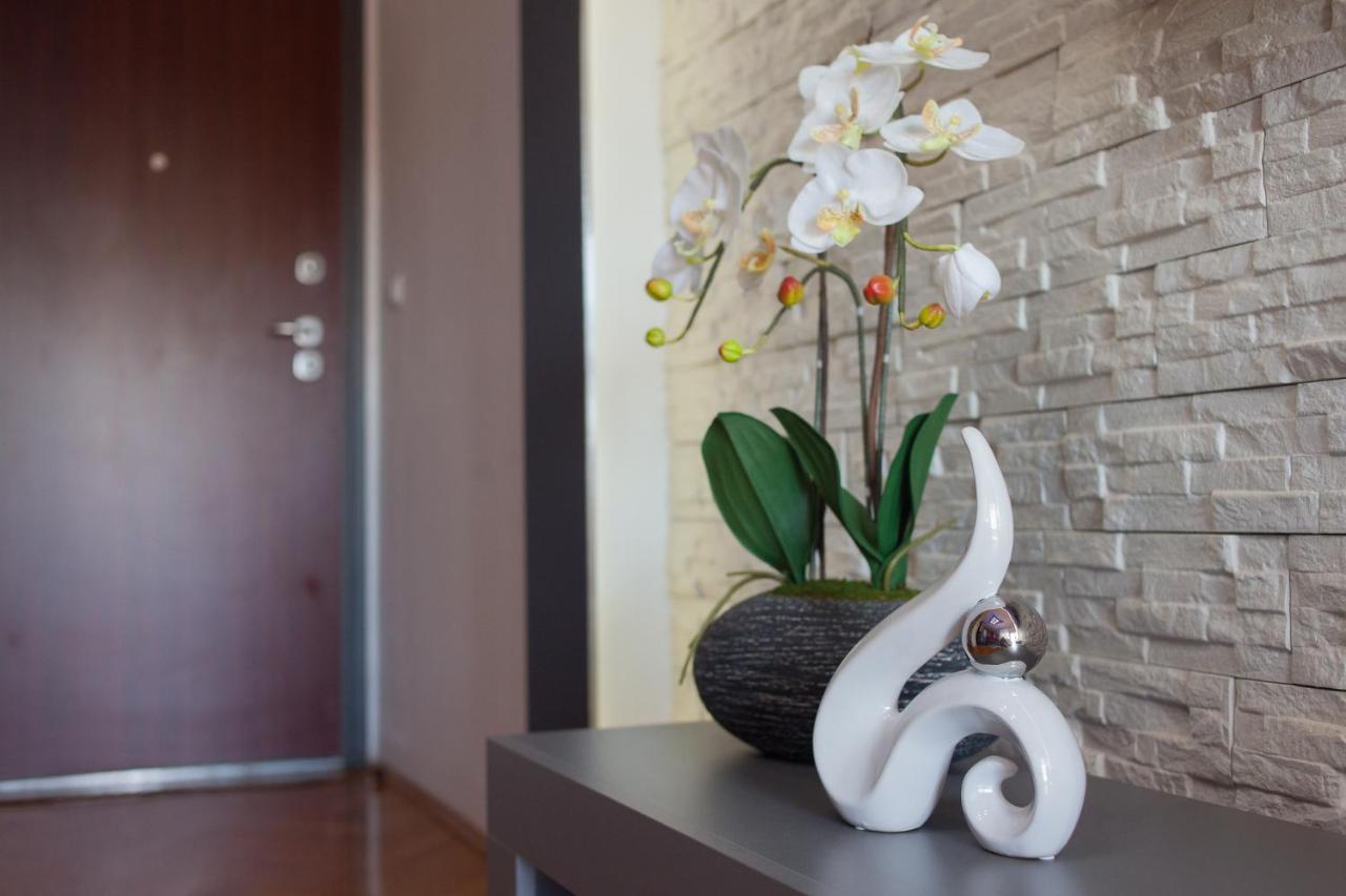 Apartman Aurelius - Private Parking Osijek Eksteriør bilde